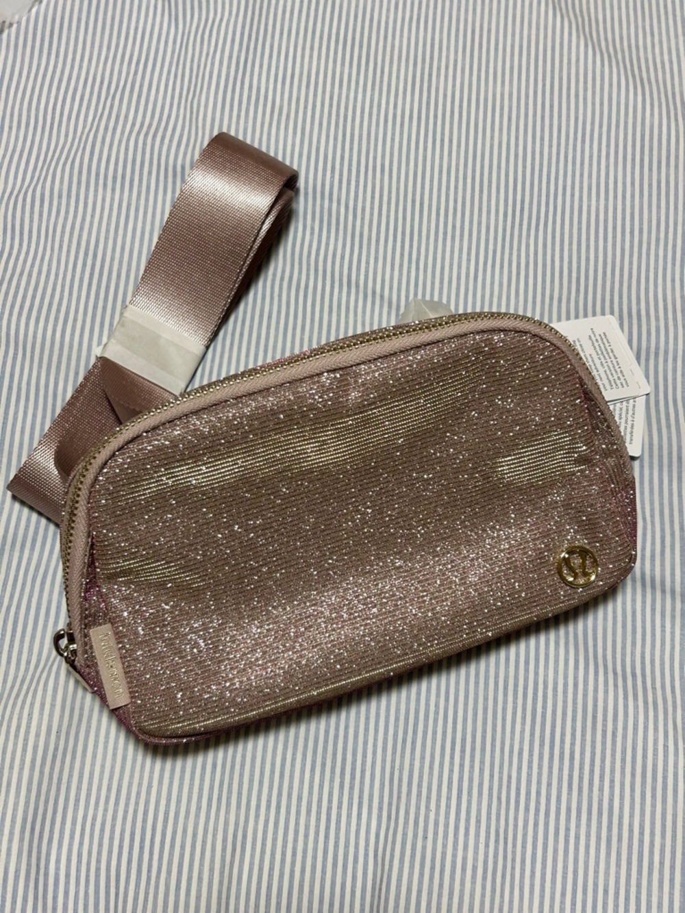Lululemon Everywhere Belt Bag 1L Pink Glitter
